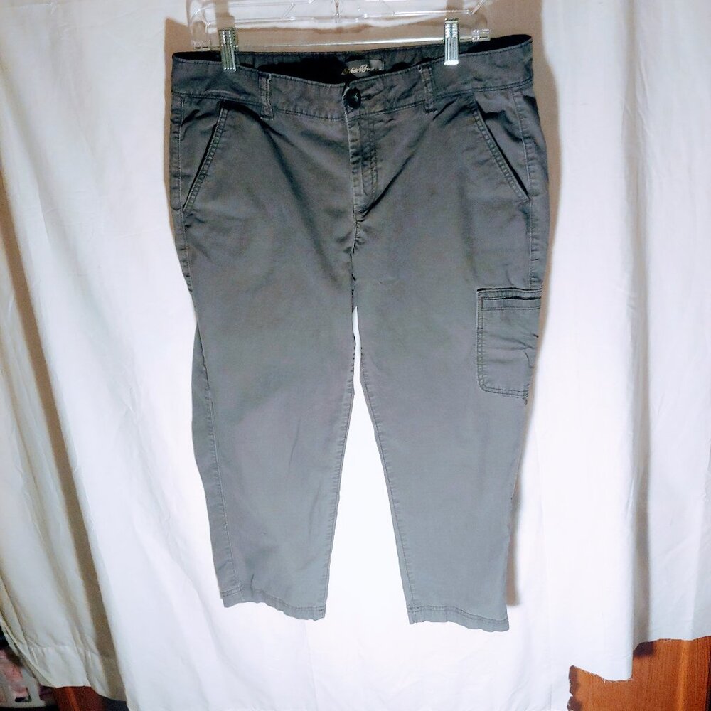Effortlessly Stylish: Eddie Bauer Casual Capris
